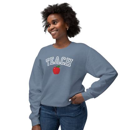 Teach 🍎 Crewneck Sweatshirt